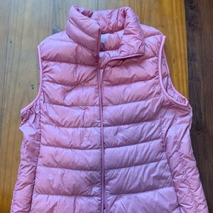 Uniqlo vest in pink